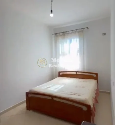 Tirane, jepet me qera shtepi 1+1 Kati 3, 65 m² 400 € (Sauk)
