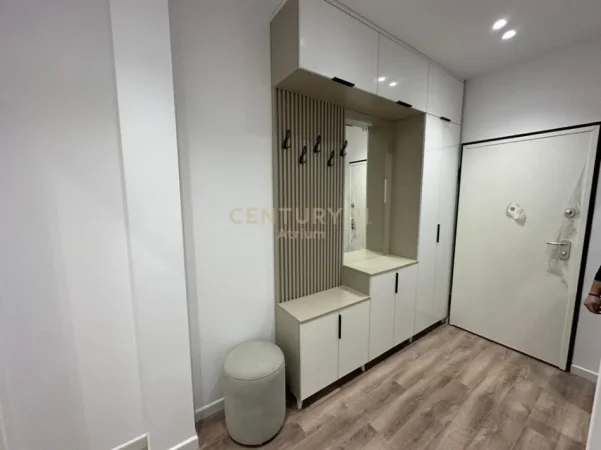 Tirane, jepet me qera apartament 1+1 Kati 5, 81 m² 750 € (5 maji)