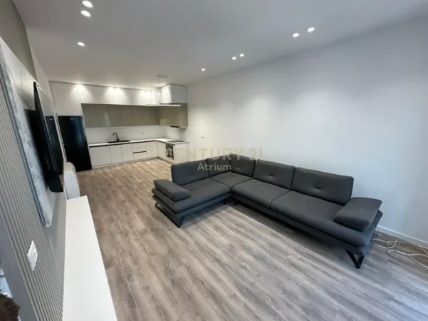 Tirane, jepet me qera apartament 1+1 Kati 5, 81 m² 750 € (5 maji)