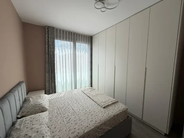 Tirane, jepet me qera apartament 1+1 Kati 1, 80 m² 