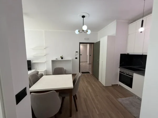 Tirane, jepet me qera apartament 1+1 Kati 0, 80 m² 