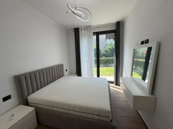 Tirane, jepet me qera apartament 1+1 Kati 0, 80 m² 