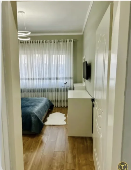 SHITET 2 APARTAMENTE 1+1 ISH TREGU ELEKTRIK 210.000 EURO FH-65804