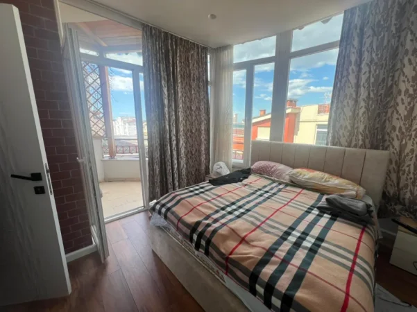 jepet me qera apartament 1+1 Kati 7, 90 m² 550 € (Rruga rrapo hekali)