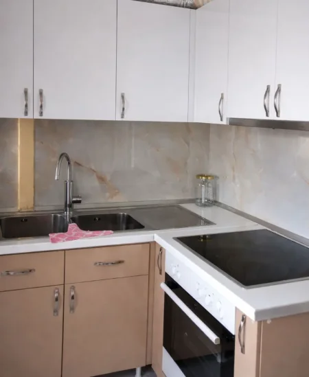 Tirane, jepet me qera apartament 2+1+Ballkon Kati 2, 73 m² 550 € (Don Bosko)