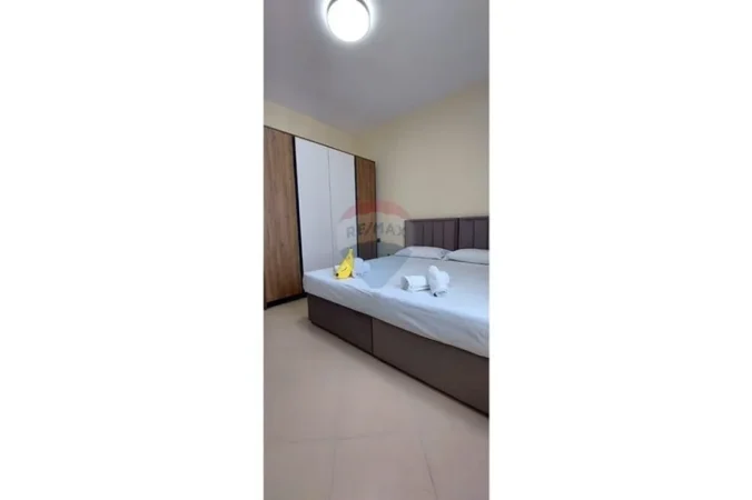 Vlore - Lungomare, jepet me qera apartament 1+1 Kati 5, 65 m² 450 € (Rruga Dhimitër Konomi, Vlore)