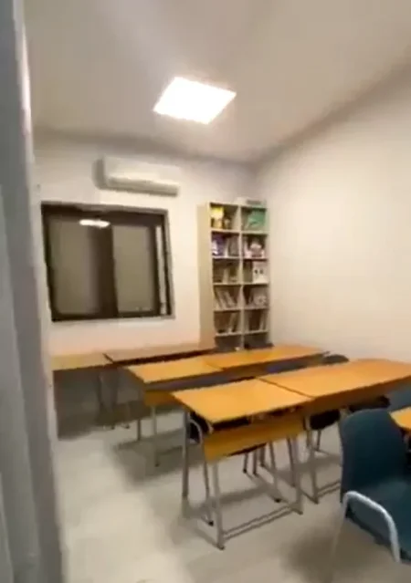 Tirane, jap me qera ambjent biznesi Kati 3, 100 m² 850 € (Rruga Sami Frasheri)