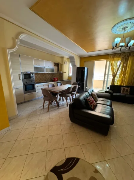 Tirane, jepet me qera apartament 3+1+Aneks+Ballkon Kati 8, 145 m² 900 € (STACIONI I FUNDIT I TIRANES SE RE)