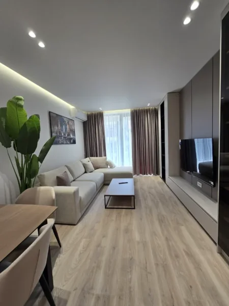 Tirane, jepet me qera apartament 1+1 Kati 1, 122 m² 1.500 € (Mine Peza)