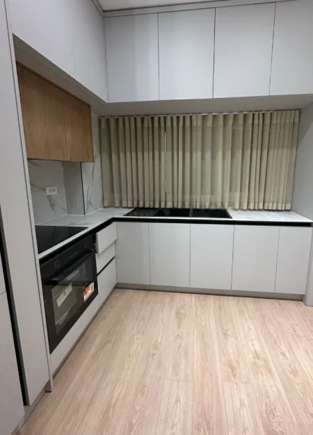Tirane, jepet me qera apartament 1+1 , 70 m² 600 € 