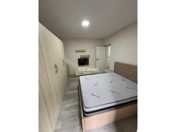 Tirane, jepet me qera apartament 1+1+Ballkon Kati 1, 60 m² 600 € (Myslym Shyr)