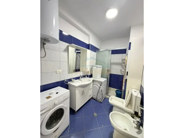 Tirane, shitet apartament 1+1+Ballkon Kati 7, 65 m² 113.000 € (unaza e re)