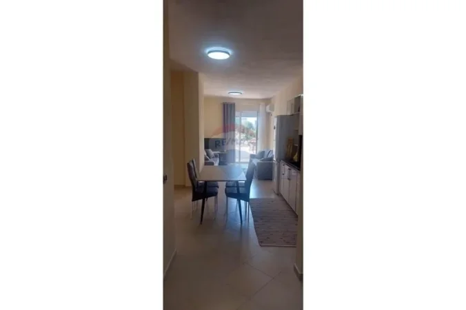 Vlore - Lungomare, jepet me qera apartament 2+1 Kati 5, 78 m² 500 € (Rruga Dhimitër Konomi, Vlore)