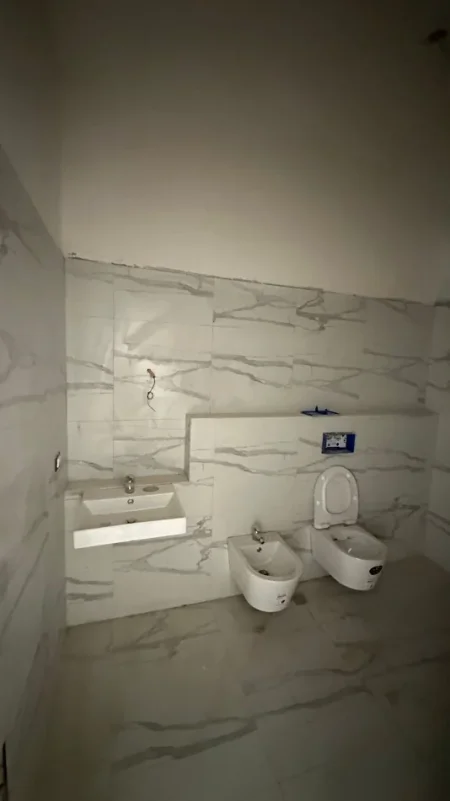 Tirane, shitet apartament 1+1+Ballkon Kati 2, 77 m² 122.560 € (Porta e Re)  Prane Tegut
