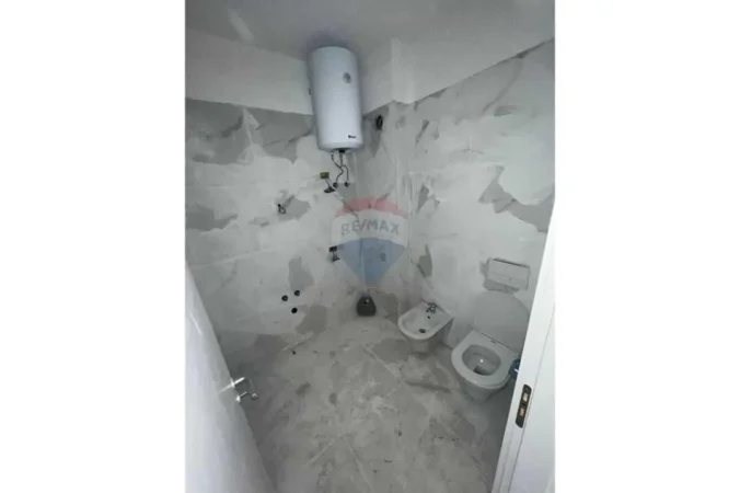 shitet 1+1 , 53 m² 75.130 € (Univers City)