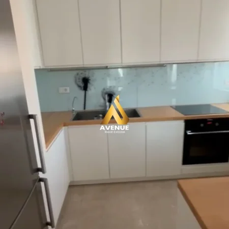 Tirane, jepet me qera apartament 3+1 Kati 6, 155 m² 1.500 € (Prokop Mima)