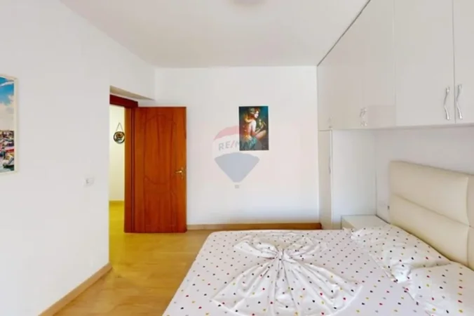 Tirane, jepet me qera 1+1 , 60 m² 600 € (Myslym Shyri)