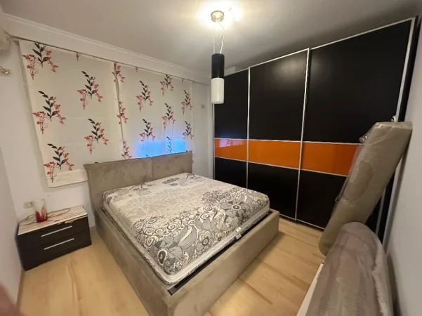 Tirane, jepet me qera apartament 2+1 Kati 3, 120 m² 900 € (21 Dhjetori)
