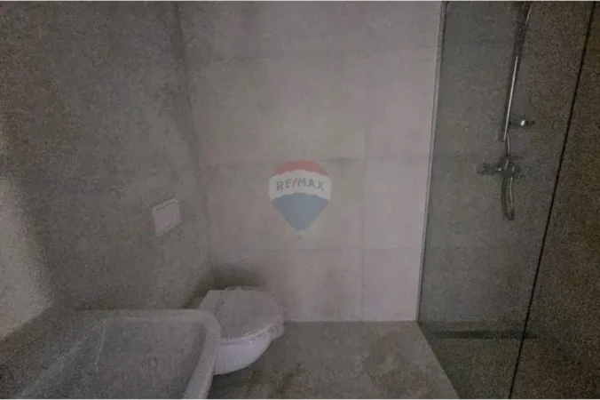 Tirane, jepet me qera zyre , 128 m² 1.600 € 