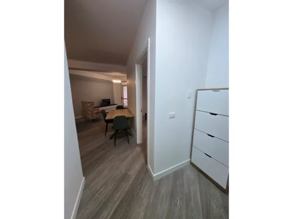 Tirane, jepet me qera apartament 1+1 Kati 3, 75 m² 450 € (astiri)