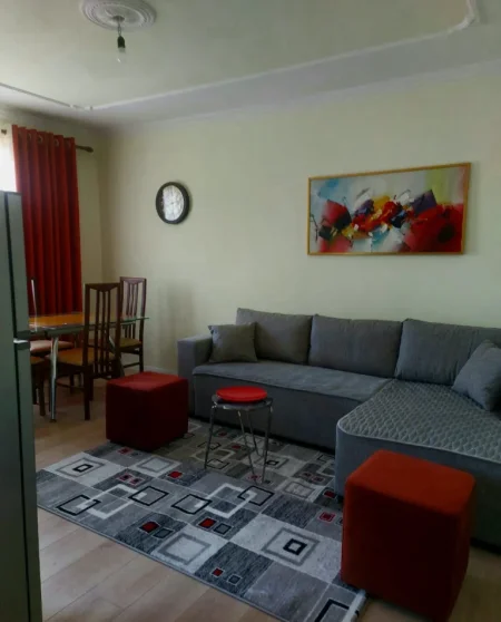 Tirane, jepet me qera apartament 1+1+Ballkon Kati 5, 60 m² 480 € (Ali Demi)
