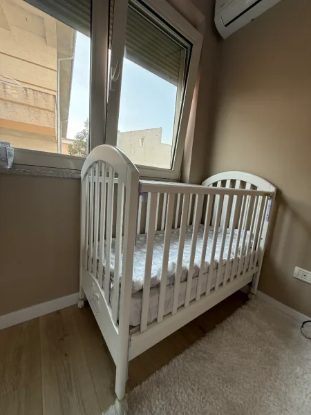 Tirane, shes Krevate femije 100 €