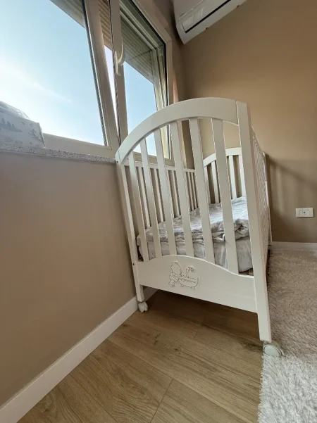 Tirane, shes Krevate femije 100 €