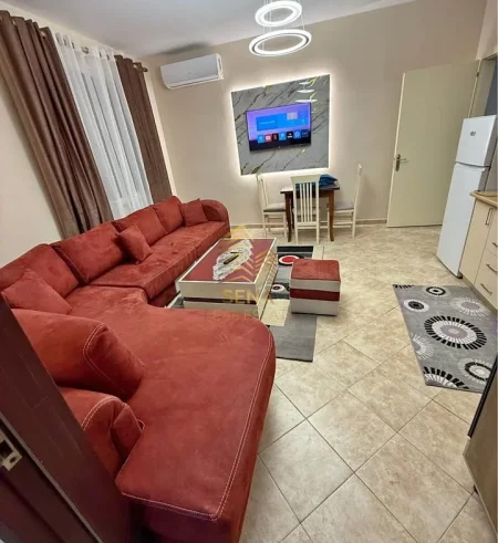 Tirane, jepet me qera apartament 2+1 Kati 7, 100 m² 450 € (Astir)