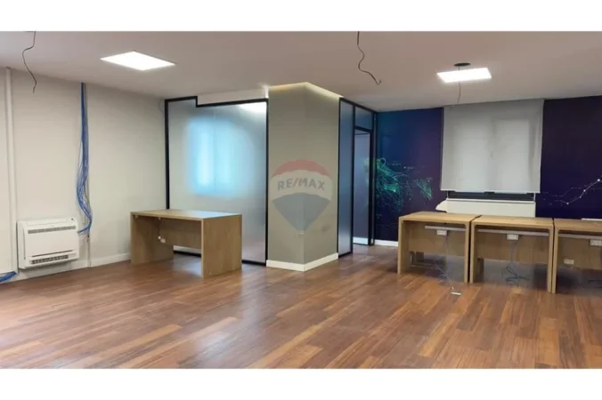 Tirane, jepet me qera , 140 m² 2.000 € (Tek Shallvart)