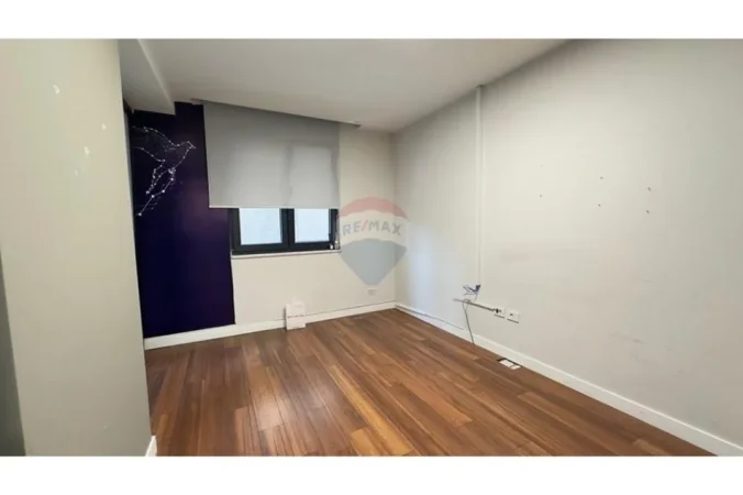 Tirane, jepet me qera , 140 m² 2.000 € (Tek Shallvart)