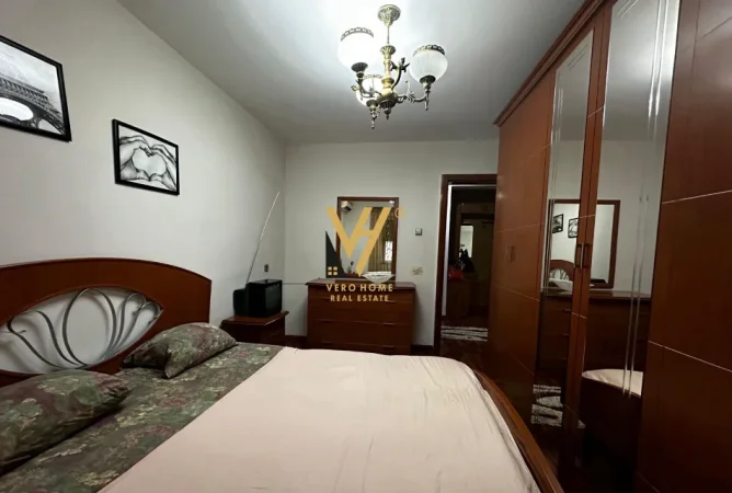 Tirane, jepet me qera apartament 2+1+Ballkon Kati 5, 100 m² 700 € (RRUGA FORTUZI)