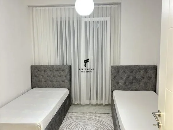 Tirane, jepet me qera apartament 2+1+Ballkon Kati 8, 85 m² 600 € (ASTIR)