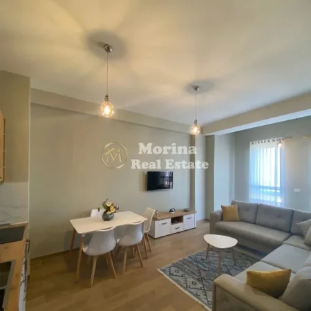 Tirane, jepet me qera apartament 1+1 Kati 7, 70 m² 650 € (Shkolla e Kuqe)
