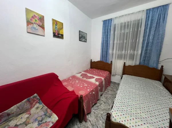 Jepet me qira apartament 1+1 , 350 Euro ,tek Tregu Elektrik