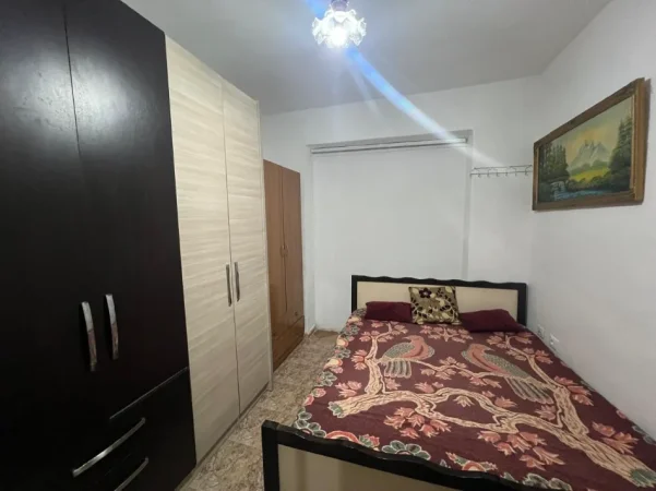 Jepet me qira apartament 1+1 , 350 Euro ,tek Tregu Elektrik