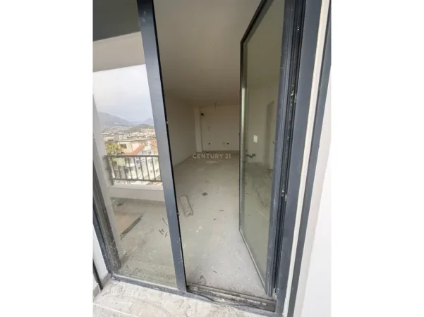 Tirane, shitet apartament 1+1 Kati 4, 74 m² 140.000 € 