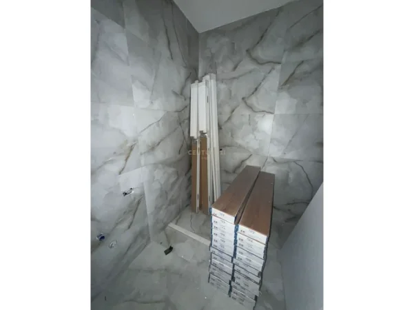 Tirane, shitet apartament 1+1 Kati 4, 74 m² 140.000 € 