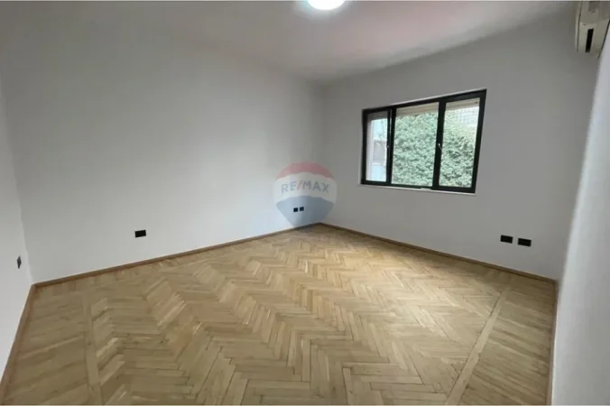 Tirane, jepet me qera , 98 m² 1.000 € (Blloku)