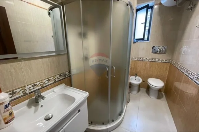 Tirane, jepet me qera , 98 m² 1.000 € (Blloku)