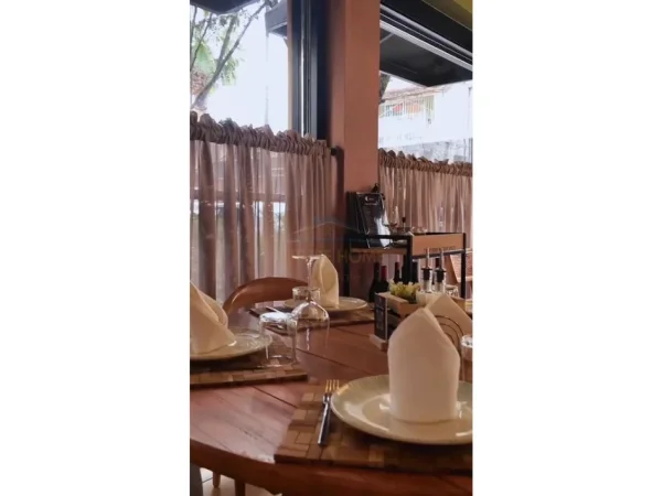 Tirane, shitet bar-resorant Kati 0, 117 m² 450.000 € (Vasil Shanto)