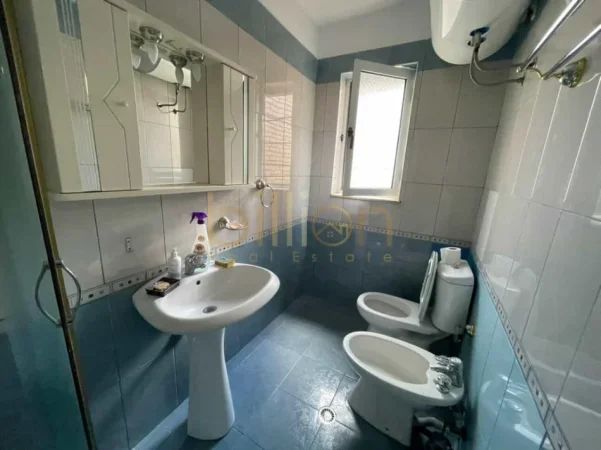 Tirane, shitet , 53 m² 117.000 € (Report tv)