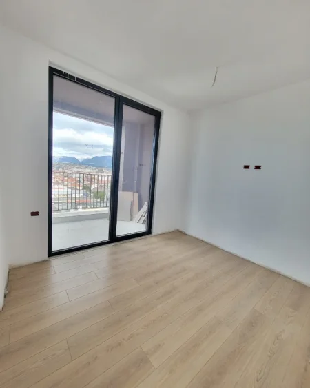 Tirane, shitet apartament 1+1 Kati 9, 76 m² 120.000 € (RRUGA SIRI KODRA)