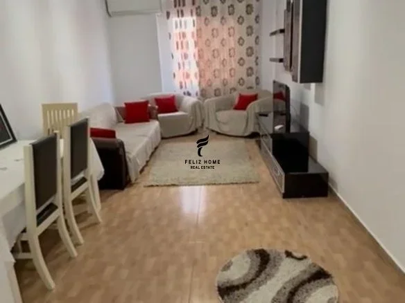 Tirane, jepet me qera apartament 1+1+Ballkon Kati 7, 70 m² 400 € (YZBERISHT)