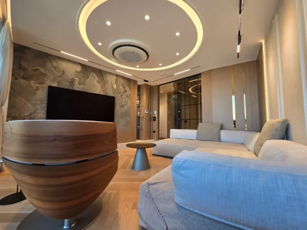Tirane, shitet apartament 3+1 , 180 m² (Lake View Residencee)