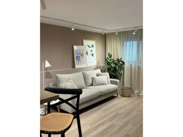 Tirane, jepet me qera apartament 2+1 Kati 1, 135 m² 650 € (Ali Demi)