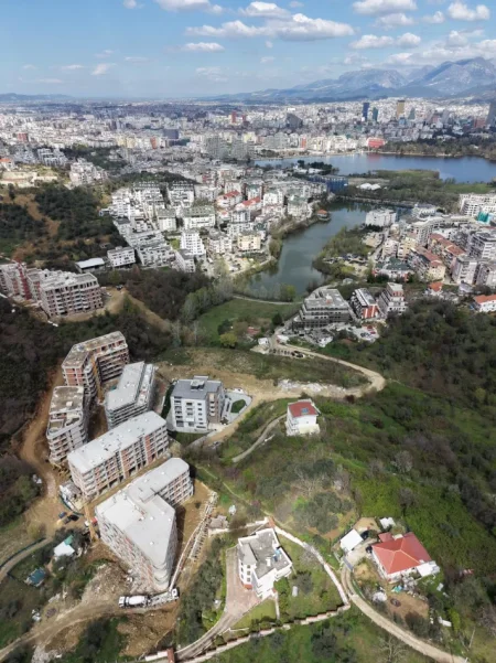 Tirane, shitet apartament 2+1+Aneks+Ballkon Kati 5, 144 m² 260.000 € 