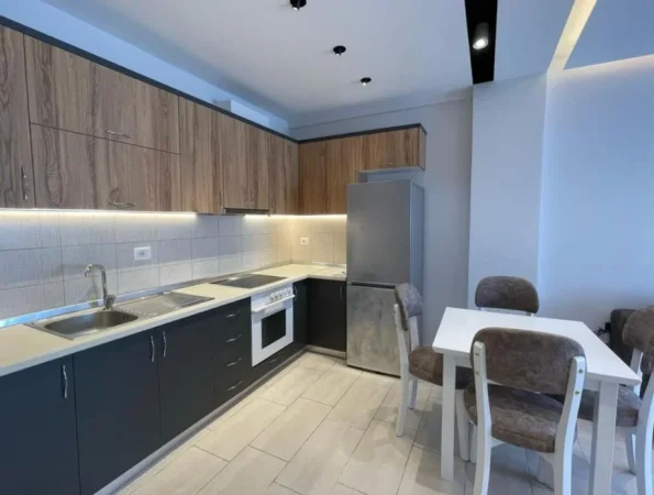 Tirane, shitet apartament 1+1 Kati 8, 64 m² 114.000 € (misto mame)
