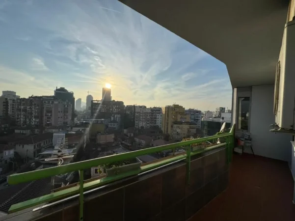 Tirane, jepet me qera apartament 2+1 Kati 8, 120 m² 750 € (Kompleksi Halili ,Rruga e Dibres)