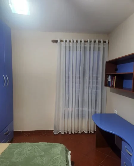Tirane, jepet me qera apartament 1+1 Kati 9, 56 m² 590 € (Bulevardi Bajram Curri)