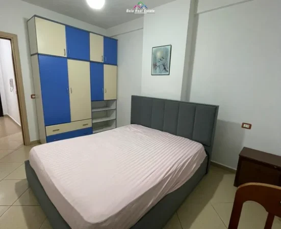 Tirane, jepet me qera apartament 1+1+Ballkon Kati 2, 70 m² 420 € (bulevardi migjeni)